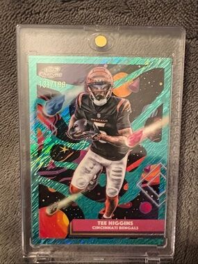 Tee Higgins Topps Chrome Cosmic Aqua Shimmer /199 football card